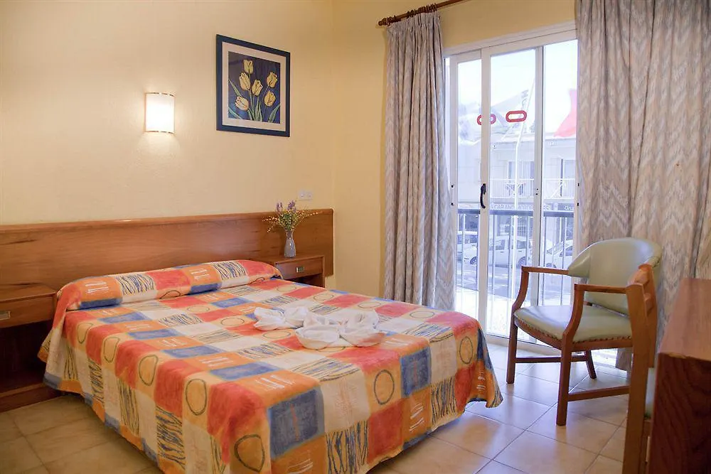 Hotel Playasol Marco Polo II San Antonio Abad 3*,